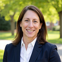 Geri Donenberg headshot